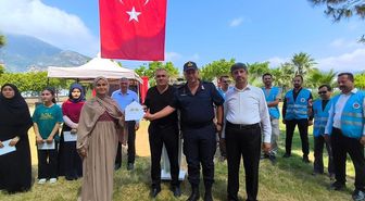 Anamur'da Umre ödüllü bilgi yarışması kazananları ödüllerini aldı