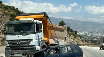 Antakya'da trafik kazası: 2 yaralı