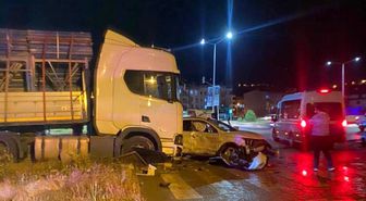 Bayburt'ta tır cipe çarptı: 1 yaralı
