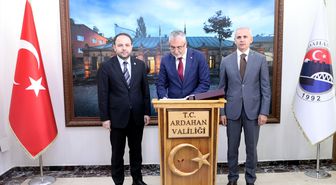Çalışma ve Sosyal Güvenlik Bakanı Işıkhan, Ardahan'da ziyaretlerde bulundu