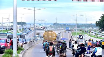 Çin, Kamerun'a Acil Gıda Yardımı Sağladı