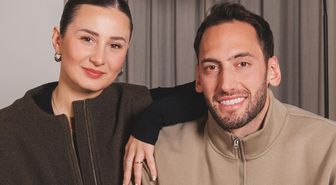 Hakan Çalhanoğlu‘nun eşinden eleştirilere karşı zehir zemberek açıklama