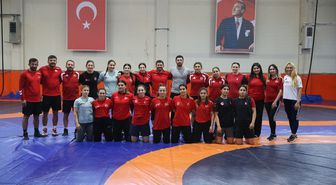 Kadın Güreş Milli Takımı, uluslararası organizasyonlar için Aladağlar'da güç depoladı