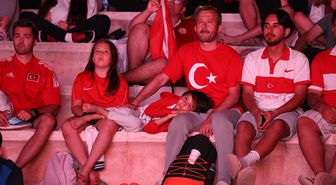 Kaş'taki Antiphellos Antik Tiyatrosu'nda milli maç heyecanı yaşanıyor