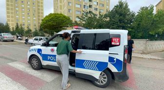 Kimliğini evde unutan adayın imdadına polis yetişti