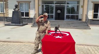 Kırıkhan ilçesinde Down sendromlu genç bir günlüğüne temsili asker oldu