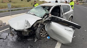 Nevşehir'de aydınlatma direğine çarpan otomobildeki çocuk öldü, 3 kişi yaralandı