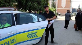 Örnek olmak için 6'ncı kez üniversite sınavına girdi, kimliğini unutan öğrenci ise polislerin yardımına rağmen sınava yetişemedi