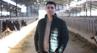 Süt sağım robotları sayesinde hayvanlarının sağlığını koruyup üretimi artırdılar