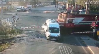 Ölümlü tren kazasının yaşandığı hemzemin geçit 4 yıl 9 ay sonra kapatıldı