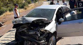 Ayvalık'ta trafik kazası: Araçta sıkışan sürücü kurtarıldı