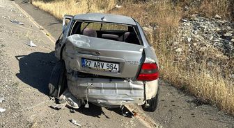 Çekici ile otomobil çarpıştı: 2 yaralı
