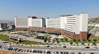 Elazığ'da 3. kattan düşen 4 yaşındaki çocuk ağır yaralandı