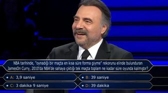 NBA tarihinde, 'oynadığı bir maçta en kısa süre forma giyme' rekorunu elinde bulunduran JamesOn Curry, 2010'da NBA'de sahaya çıktığı tek maçta toplam