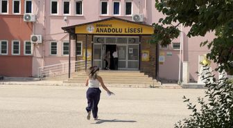 Osmaniye'de sınava saniyelerle geç kalan aday içeri alınmadı
