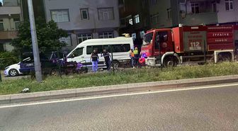 Samsun'da Tofaş araç park halindeki araçlara çarptı: 2'si ağır 3 yaralı