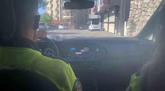 Şırnak polisi zamanla yarıştı: Sınava geç kalan 12 öğrenci son dakikada yetiştirildi