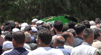 Tur midibüsünün devrildiği kazada ölenler, Konya'da toprağa veriliyor