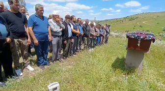 Ankara'nın Akyurt ilçesinde eşini bıçaklayarak öldürdüğü öne sürülen koca aranıyor