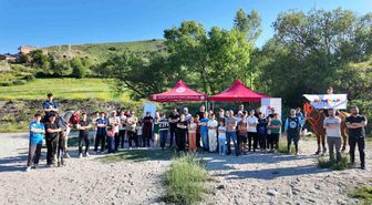 Bayburt'ta DENEYAP öğrencilerine ata sporu cirit tanıtıldı