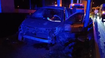 Bursa'da otomobil ile kamyonet çarpıştı: 2 yaralı