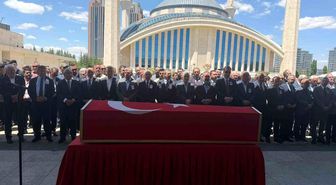 CHP Genel Başkanı Kılıçdaroğlu, Emekli Hava Savunma Albayı Türeli'nin cenaze törenine katıldı