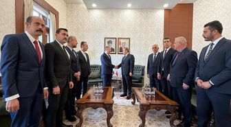 Destici: ABD-İran görüşmeleri pamuk ipliğine bağlı