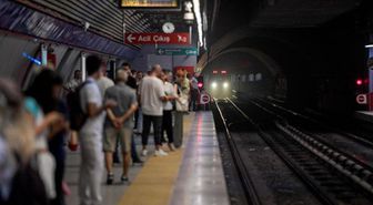 İzmir'de kablo hırsızlığı girişimi metro seferlerini aksattı
