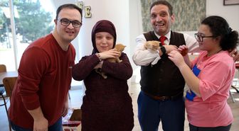 Mutlu Kafe'nin kedi yavruları özel bireylerin mutluluk kaynağı oldu