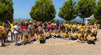 Samsun'da minik öğrenciler yıl sonunu ukulele konseriyle kutladı