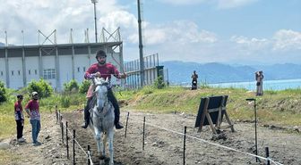 Trabzon'da atlı okçuluk ve binicilik sporları Singapur ekibine tanıtıldı