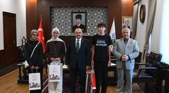 Balıkesir'de kompozisyon yarışmasında dereceye giren öğrenciler ödüllendirildi