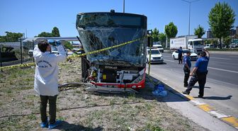 Başkentte EGO otobüsü ile ticari aracın karıştığı kazada 1 kişi öldü, 9 kişi yaralandı