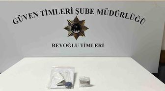 Beyoğlu'nda Kargo Hırsızına Kameradan Polis Takibi