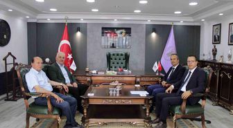 Defterdar Özdemir, esnaf temsilcileriyle bir araya geldi