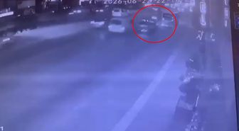 Makas atan sürücü, otomobiliyle motosiklete çarptı: 1 ölü, 1 ağır yaralı
