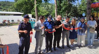 Mecitözü'nde öğrencilerin 'Geleceğin nefesleri' resim sergisi açıldı