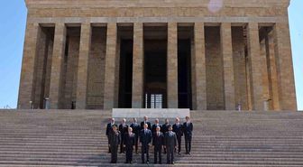 Polonya Cumhurbaşkanı Nawrocki, Ankara'da Anıtkabir'i ziyaret etti