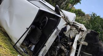 Yozgat'ta devrilen otomobildeki 2 kişi yaralandı