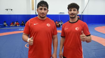 Babalarının izinden gidip minderde başarı kovalıyorlar