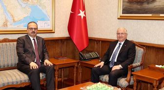 Milli Savunma Bakanı Yaşar Güler, Ankara Valisi Yakup Canbolat'ı kabul etti.