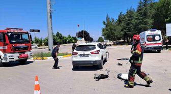 Balıkesir'de kampüs girişinde çarpışan araçlardaki 2 öğrenci yaralandı
