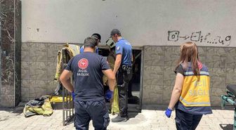 Diyaliz hastası evinde mahsur kaldı, camdan yardım istedi