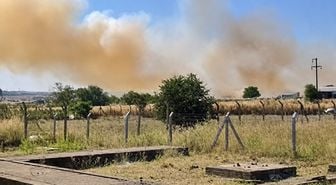 Gelibolu'da tarım arazisinde çıkan yangın söndürüldü