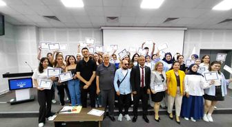 Görme engelli öğrencilerin üniversite yolculuğuna büyük destek