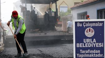 Urla'da 150 Milyon TL'lik Asfalt Seferberliği: 50 Bin Ton Sıcak Asfalt Serilecek