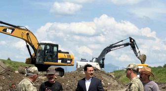 Kaymakam Demirtaş demiryolu şantiyesinde incelemelerde bulundu