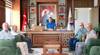 Kıbrıs Gazilerinden Finike Kaymakamı Musa Kazım Çelik'e veda ziyareti