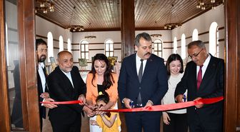 Vezirköprü'de özel eğitim öğrencilerinin eserleri yıl sonu sergisinde beğeniye sunuldu