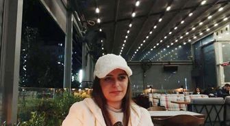 Yolun karşısına geçerken kamyonetin çarptığı kadın öldü